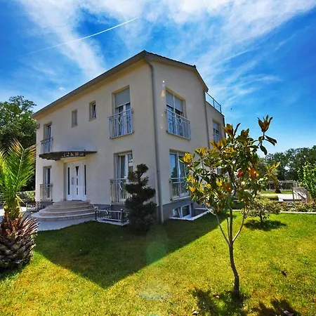 瓦莱里奥别墅 别墅