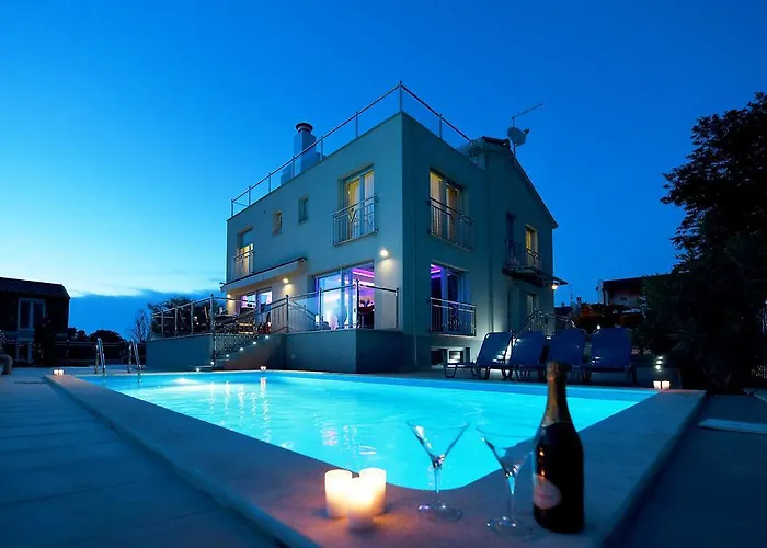 别墅 瓦莱里奥别墅 *