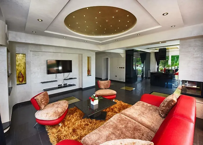 瓦莱里奥别墅 别墅 *