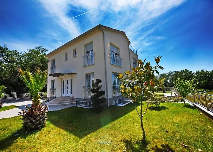 瓦莱里奥别墅 别墅