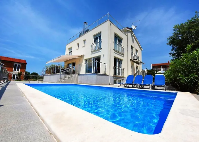 瓦莱里奥别墅 别墅