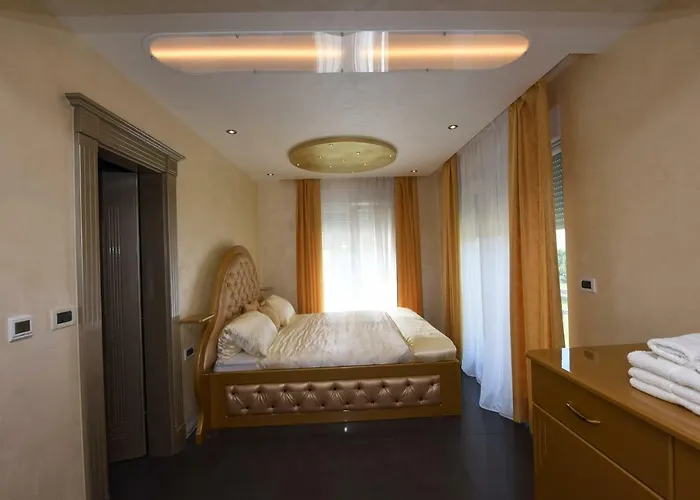 瓦莱里奥别墅 波雷奇