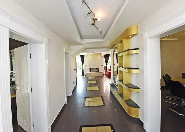 瓦莱里奥别墅 别墅